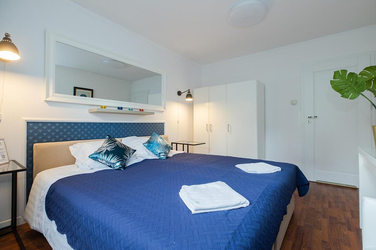 Unit Rooms Warszawa By Metro Rondo Onz Short Rent Idealne Pokoje Na Nocleg W Warszawie Esterno foto