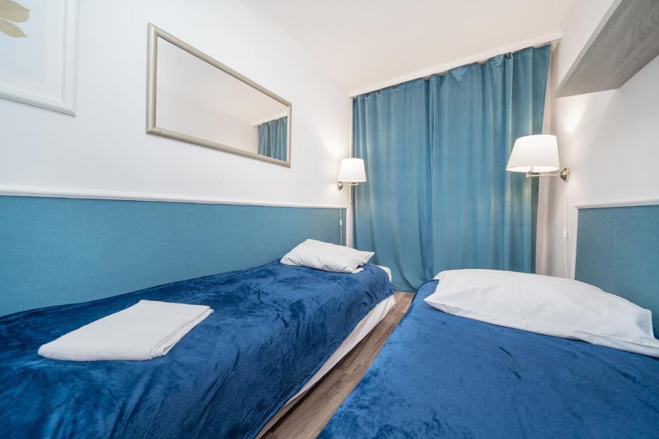 Unit Rooms Warszawa By Metro Rondo Onz Short Rent Idealne Pokoje Na Nocleg W Warszawie Esterno foto
