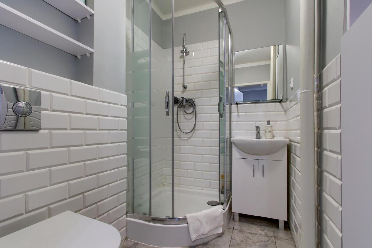 Unit Rooms Warszawa By Metro Rondo Onz Short Rent Idealne Pokoje Na Nocleg W Warszawie Esterno foto
