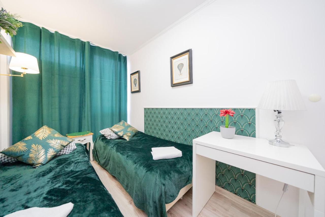 Unit Rooms Warszawa By Metro Rondo Onz Short Rent Idealne Pokoje Na Nocleg W Warszawie Esterno foto