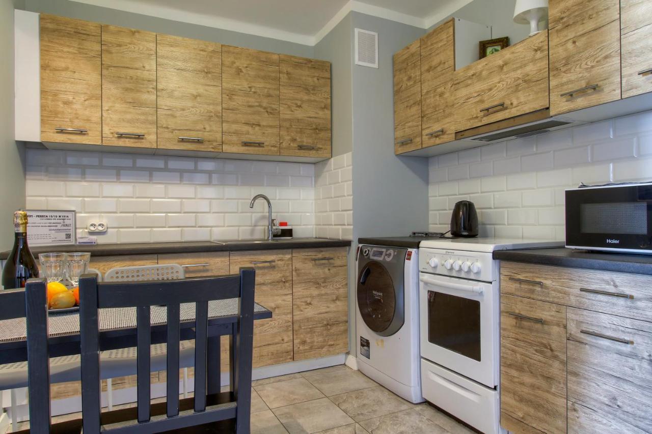 Unit Rooms Warszawa By Metro Rondo Onz Short Rent Idealne Pokoje Na Nocleg W Warszawie Esterno foto