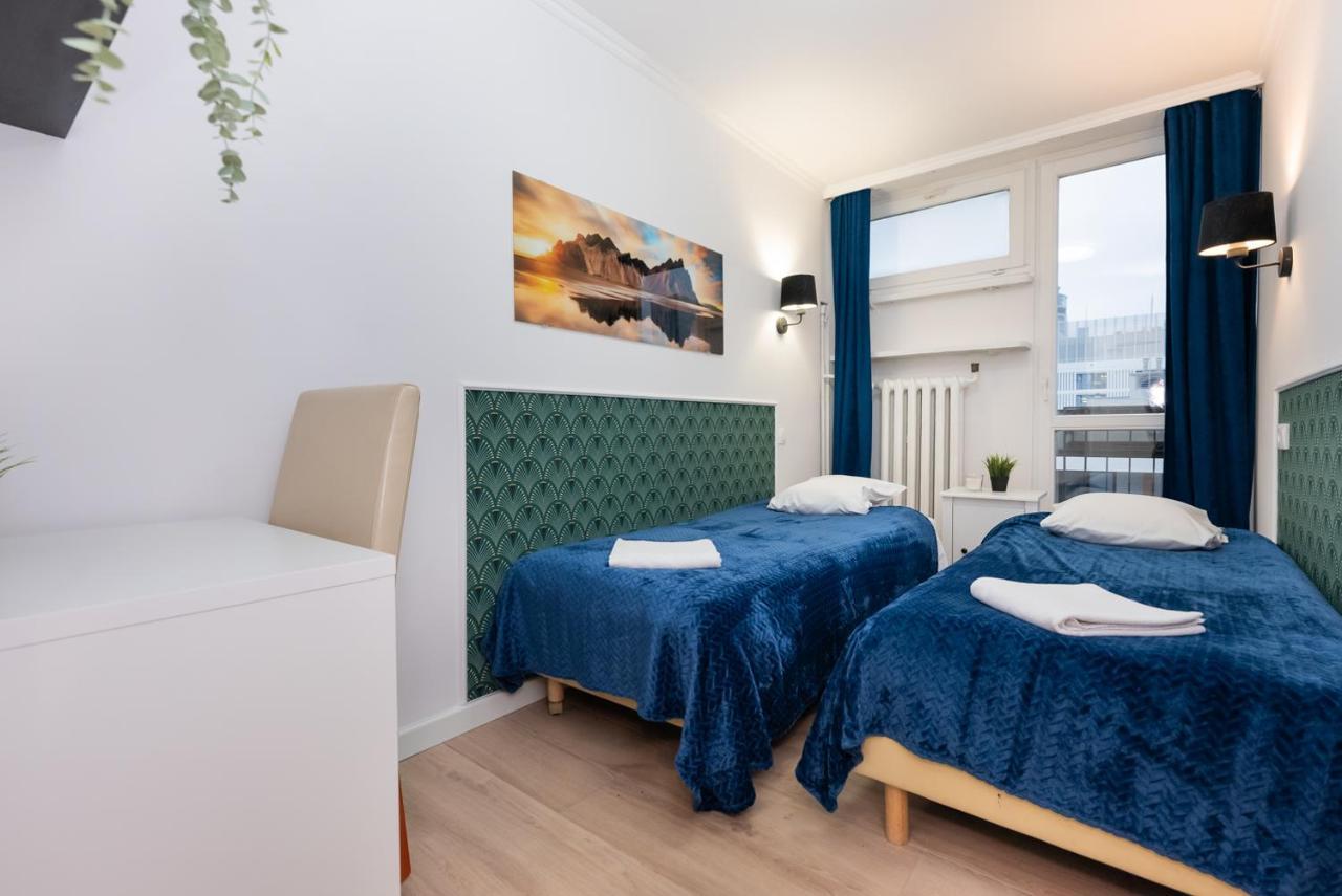 Unit Rooms Warszawa By Metro Rondo Onz Short Rent Idealne Pokoje Na Nocleg W Warszawie Esterno foto