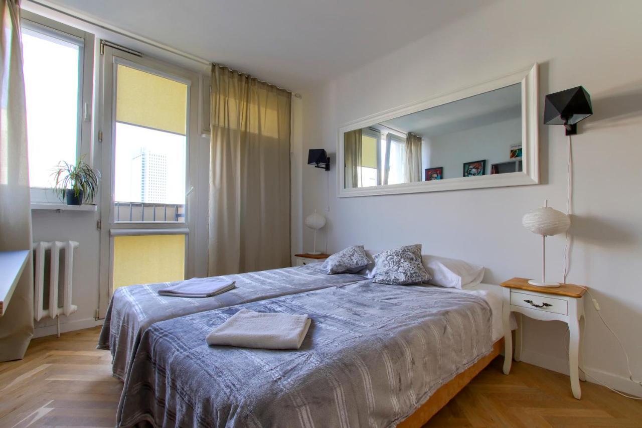 Unit Rooms Warszawa By Metro Rondo Onz Short Rent Idealne Pokoje Na Nocleg W Warszawie Esterno foto