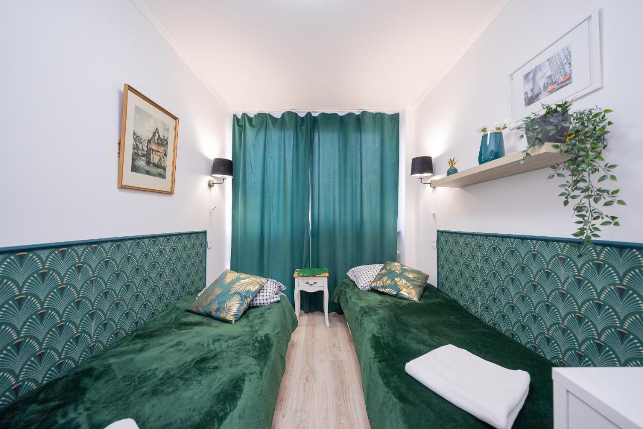 Unit Rooms Warszawa By Metro Rondo Onz Short Rent Idealne Pokoje Na Nocleg W Warszawie Esterno foto