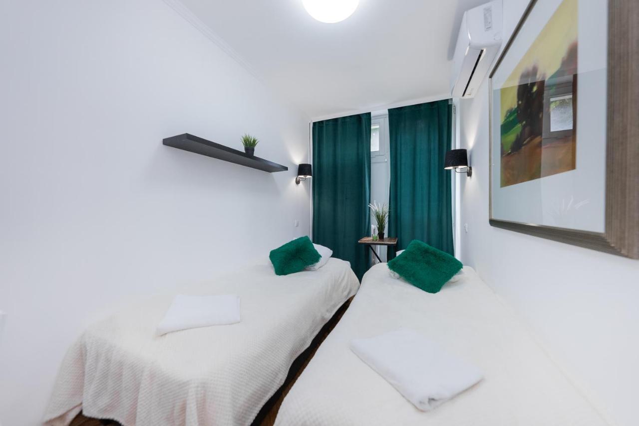 Unit Rooms Warszawa By Metro Rondo Onz Short Rent Idealne Pokoje Na Nocleg W Warszawie Esterno foto