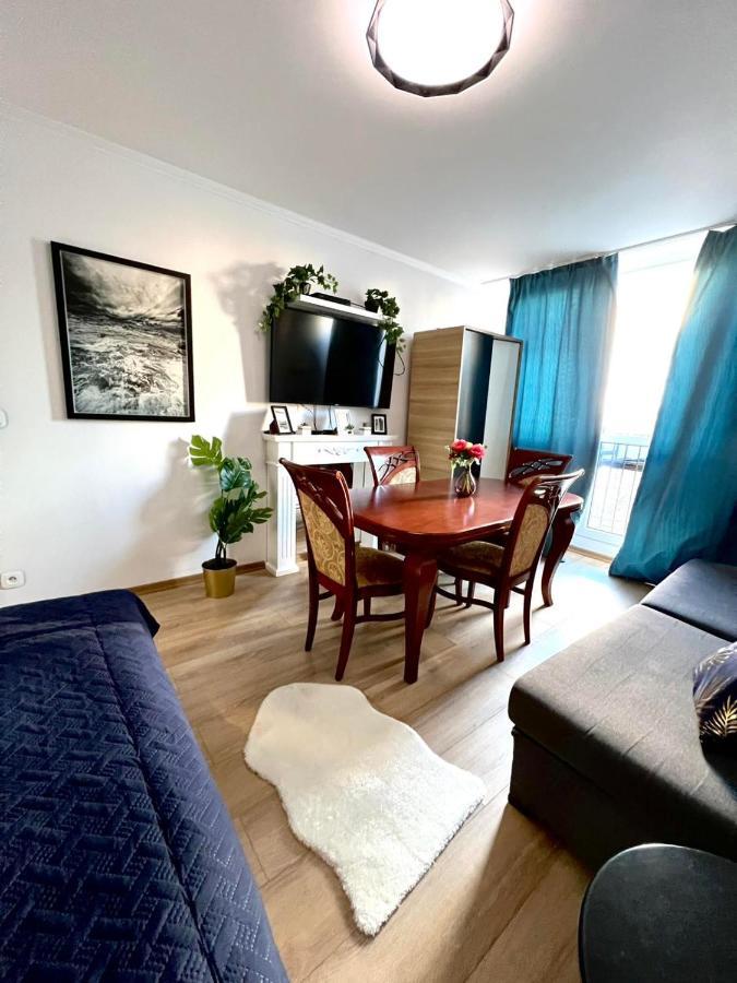 Unit Rooms Warszawa By Metro Rondo Onz Short Rent Idealne Pokoje Na Nocleg W Warszawie Esterno foto